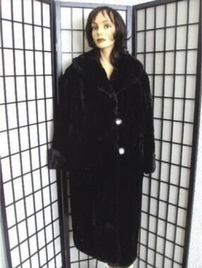 PRE-OWNED VINTAGE BLACK SHEARED RABBIT FUR COAT WOMEN SIZE 10-12